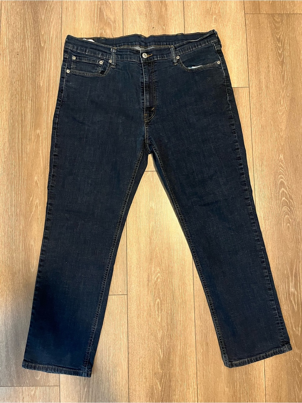 Levi's Men's Dark Blue Relaxed Fit Jeans